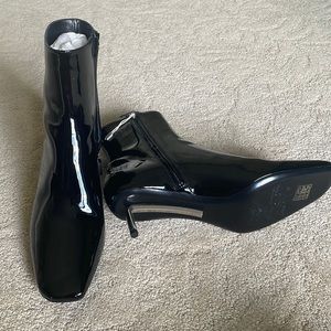 Off-white brand new boots